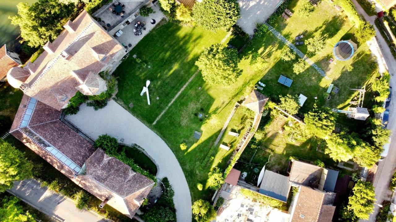Villa Le Prieuré au bord de l'eau à Marnay-sur-Seine Extérieur photo