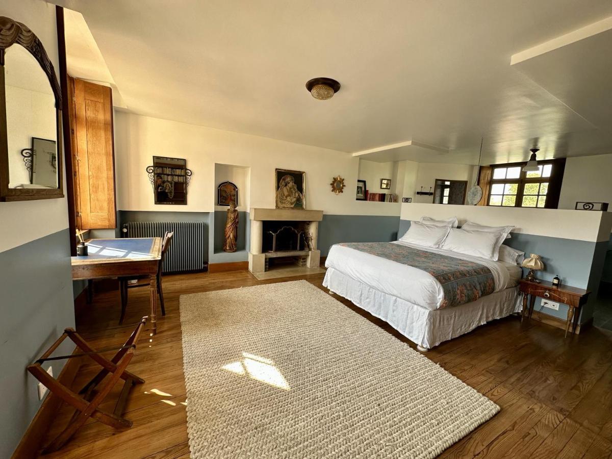 Villa Le Prieuré au bord de l'eau à Marnay-sur-Seine Extérieur photo