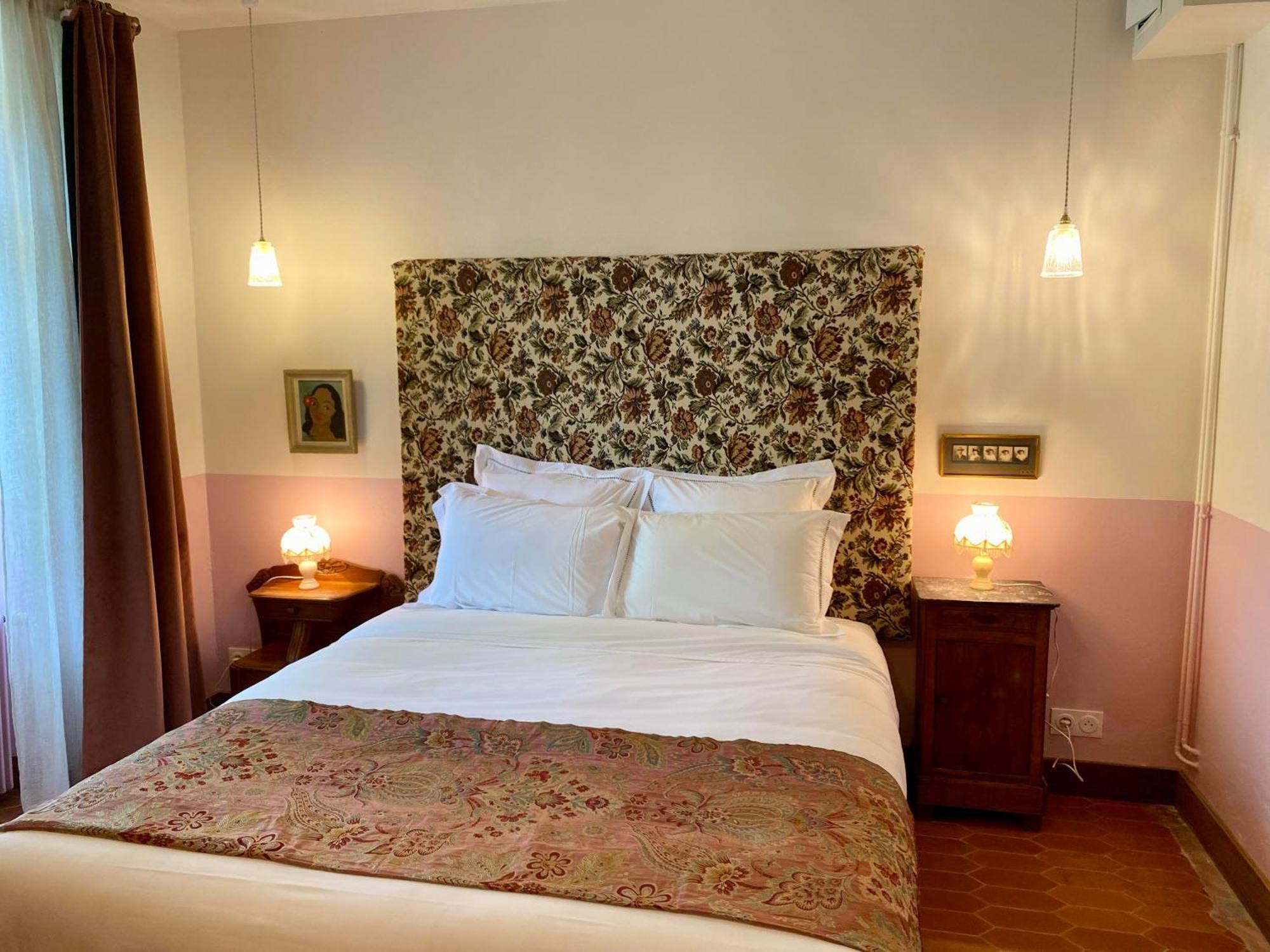 Villa Le Prieuré au bord de l'eau à Marnay-sur-Seine Chambre photo